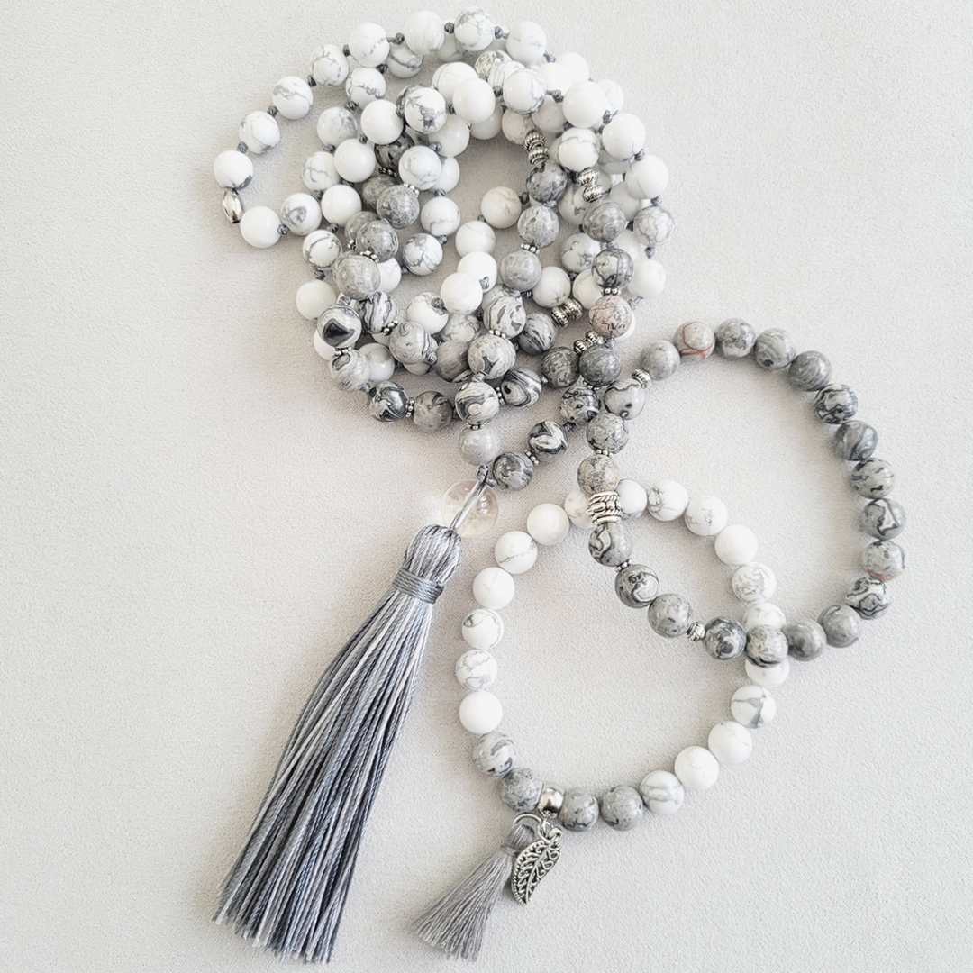 Collier Mala Jaspe Grise et Howlite