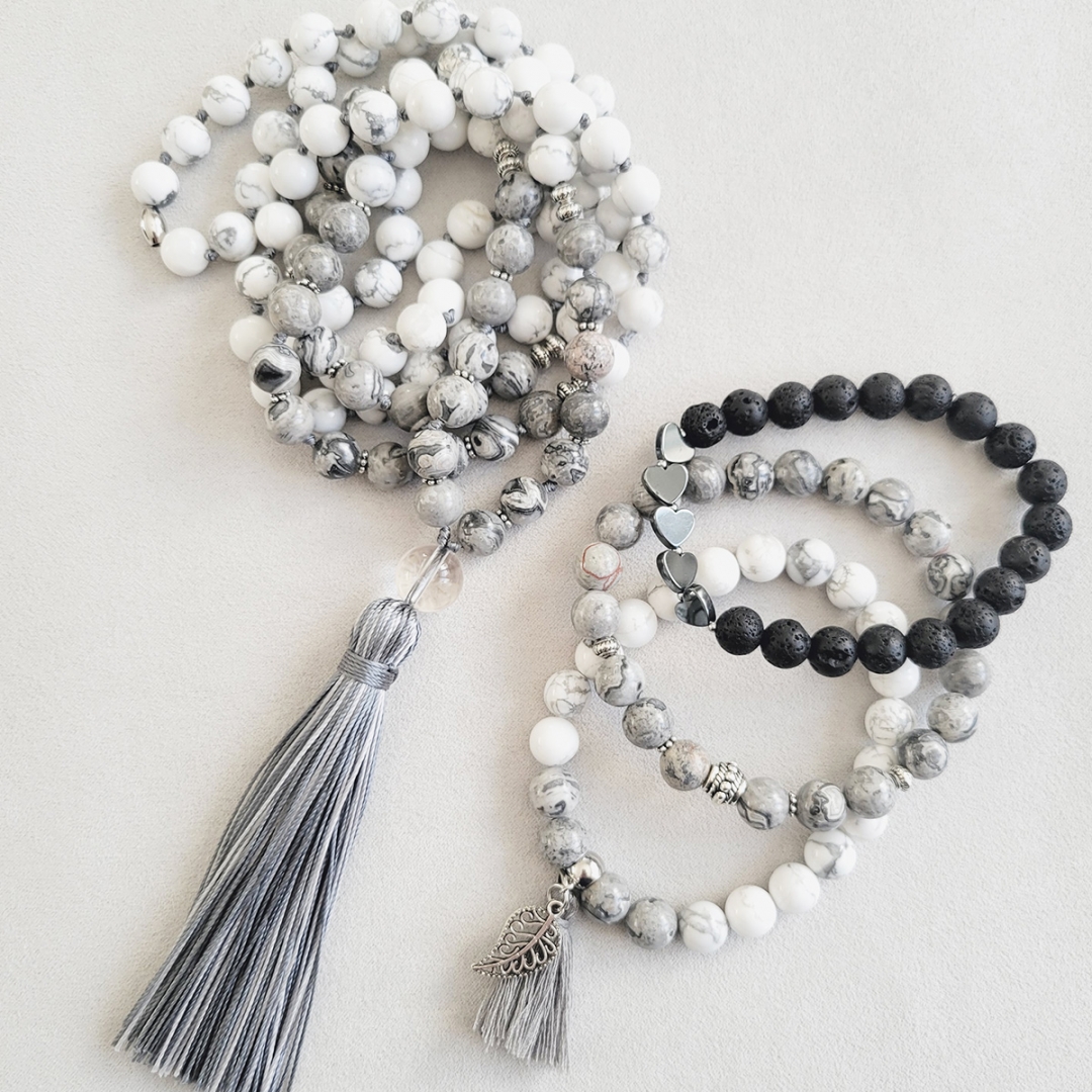 Collier Mala Jaspe Grise et Howlite